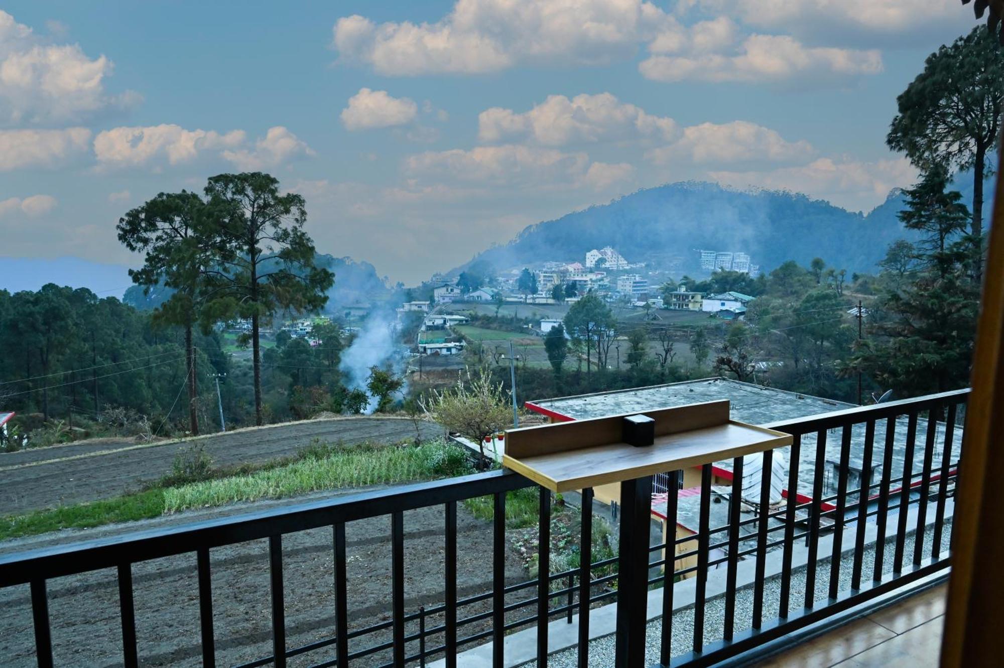 Silver Fern By The Hillside ナイニタール エクステリア 写真
